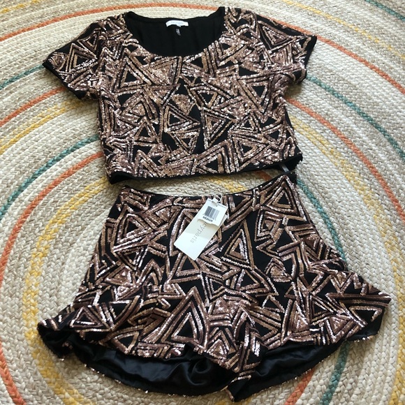 Lucy Paris Sequin Triangle Set - Picture 3 of 5